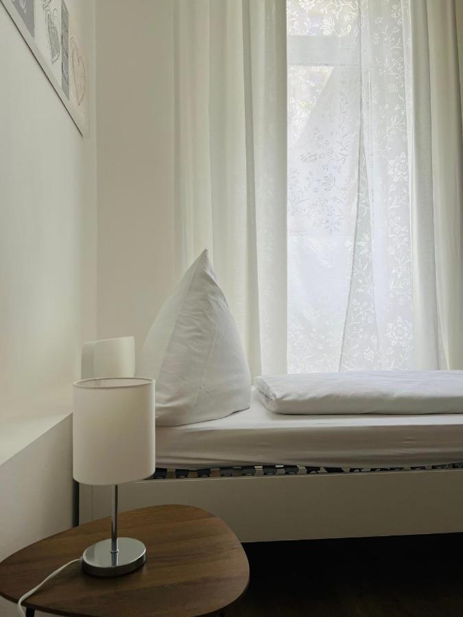 Appartement 2-zimmer Am Maybachufer *