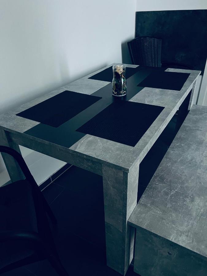 Appartement 2-zimmer Am Maybachufer Berlijn